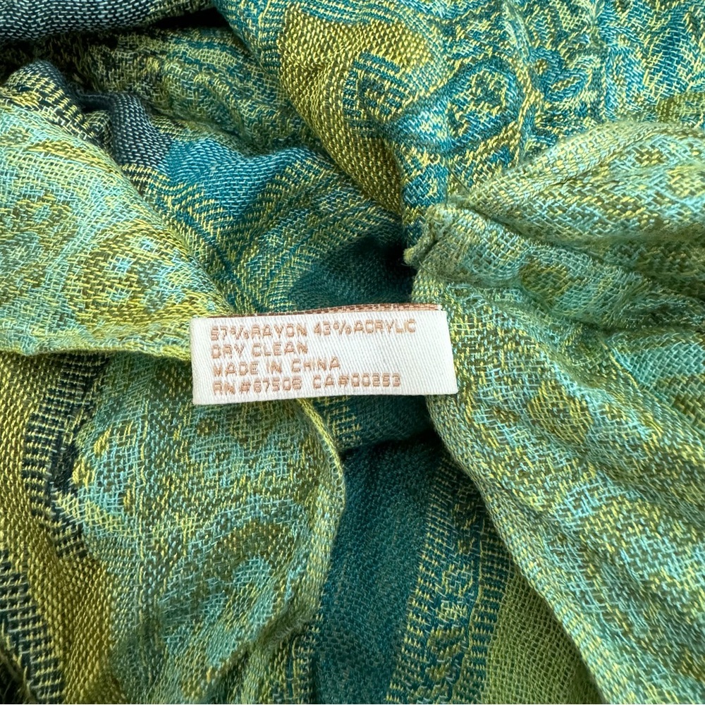 Collection Eighteen Infinity Scarf - Picture 3 of 6